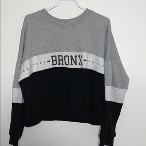 Cute long sleeve Bronx sweatshirt!